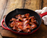 Você sabe o que é exatamente o bacon e como comprar para fazer em casa?