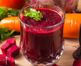 Nutri ensina receita de suco detox PODEROSO para desinchar e começar o ano com muita energia!