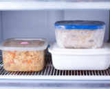 3 truques para evitar que os potes de comida congelada rachem