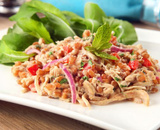 Receitas com frango desfiado: 4 opções de saladas de dar água na boca