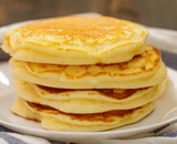 Esse lanche rápido de frigideira é perfeito para substituir pelo pão francês no café da manhã: apenas 3 ingredientes e combina com tudo