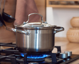 Panelas resistentes para todos os momentos! Veja 4 opções que você precisa ter na sua cozinha