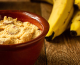 Farofa de banana, ovo, bacon e até cuscuz: veja dicas para suas receitas darem certo