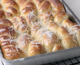 Esse pão doce de leite condensado é tão gostoso (e fácil!) que não sobra nem farelo