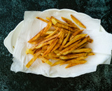 Adeus batata murcha: use papel-toalha desse jeito e tenha uma batata frita sequinha e crocante por muito mais tempo