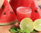 Quais são os benefícios do suco de melancia com limão?