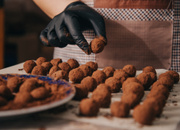 Renda extra: saiba como ganhar dinheiro na Páscoa cozinhando