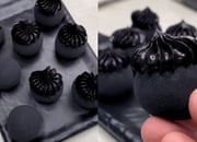Brigadeiro black sem corante e sem amargar é o docinho que não pode faltar na sua festa de Halloween!