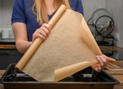 Se você tem papel manteiga, você tem um tesouro: 5 formas criativas de aproveitar esse item comum no dia a dia
