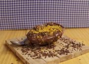 Ovo de páscoa recheado com bolo de cenoura