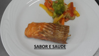 Rolê de salmão com shitake