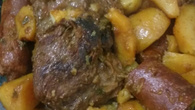 Lombinho assado com batatas e linguiça
