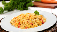 Risoto de arroz integral e frango desfiado