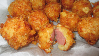 Bolinha de salsicha frita