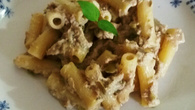 Rigatone ao molho de atum