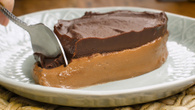 Sobremesa gelada de chocolate