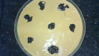 Pavê de doce leite com ameixa