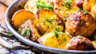 Batata na manteiga e orégano