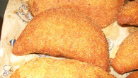 Risoles de frango com creme de queijo