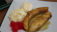 Banana flambada com sorvete
