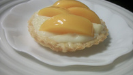 Tortinha de pêssego com massa folhada