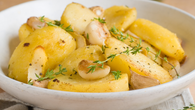 Batata assada com alho e azeite