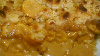 Cuca de banana com doce de leite
