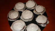 Cupcakes de chocolate com cobertura de Marshmallow