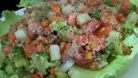 Salada de triguilho (trigo para quibe) e legumes