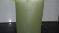 Suco de limão com casca