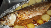 Taínha recheada assada