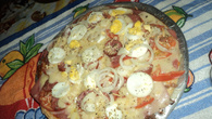 Pizza portuguesa e de calabresa