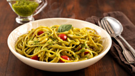 Espaguete Elevadórico ao Pesto Genovês