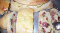 Pão de cebola e calabresa