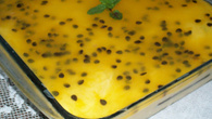 Mousse rápida de maracujá com calda