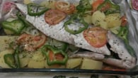 Peixe assado com legumes