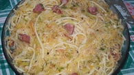 Macarrão com calabresa, bacon e repolho