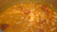 Feijão branco com calabresa
