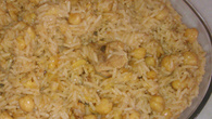 Arroz com grão-de-bico e frango