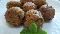 Bolinho de triguilho  (trigo para quibe) e batata