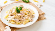 Macarrão com molho branco rápido