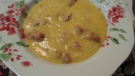 Caldo de mandioquinha (batata baroa) com calabresa