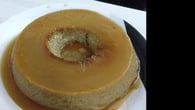 Pudim de doce de leite e café