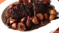 Carne assada ao molho de cerveja preta