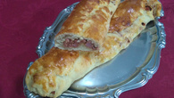 Pão caseiro recheado com linguiça