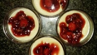Creme inglês com geleia de morango