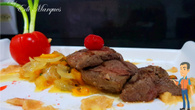 Escalope de filé mignon com cebolas no licor de cereja