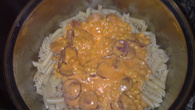 Macarrão cremoso com calabresa