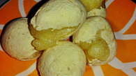 Bolo de queijo vegano