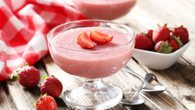 Mousse de morango simples e delicioso